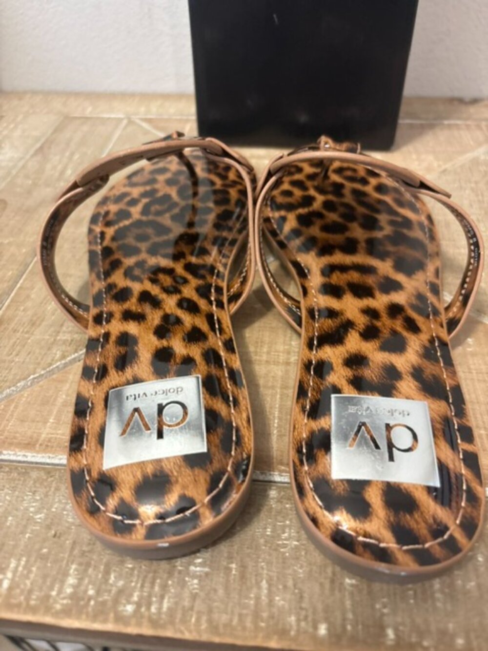 NEW Dolce Vita Gotie Leopard Patent Sandals Women Sizes: 8, 8.5, 9, 10 - Picture 3 of 5